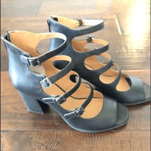 Seychelles Black Heels